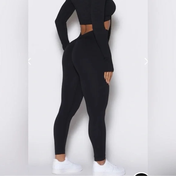 EUC Black Bombshell Figure Scrunch Leggings Size XS Made in USA - Picture 7 of 11